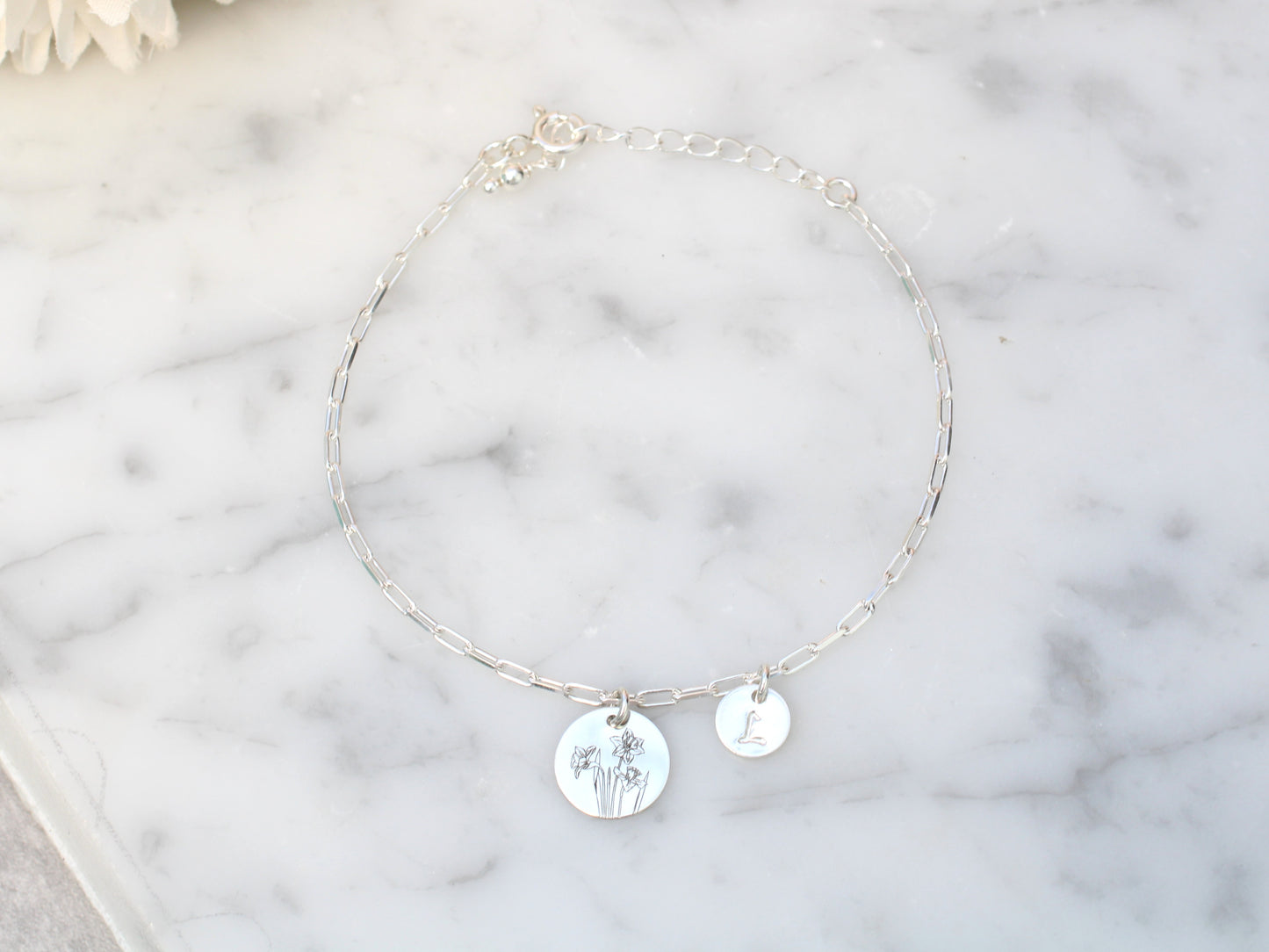 Personalised birth flower adjustable bracelet.
