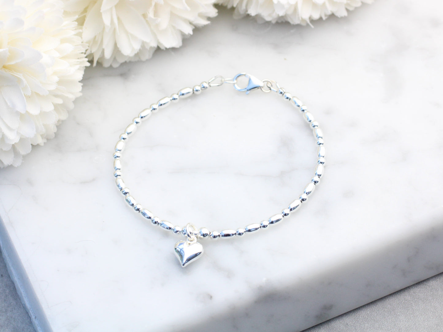 Mothers day bracelet. Heart charm bracelet.
