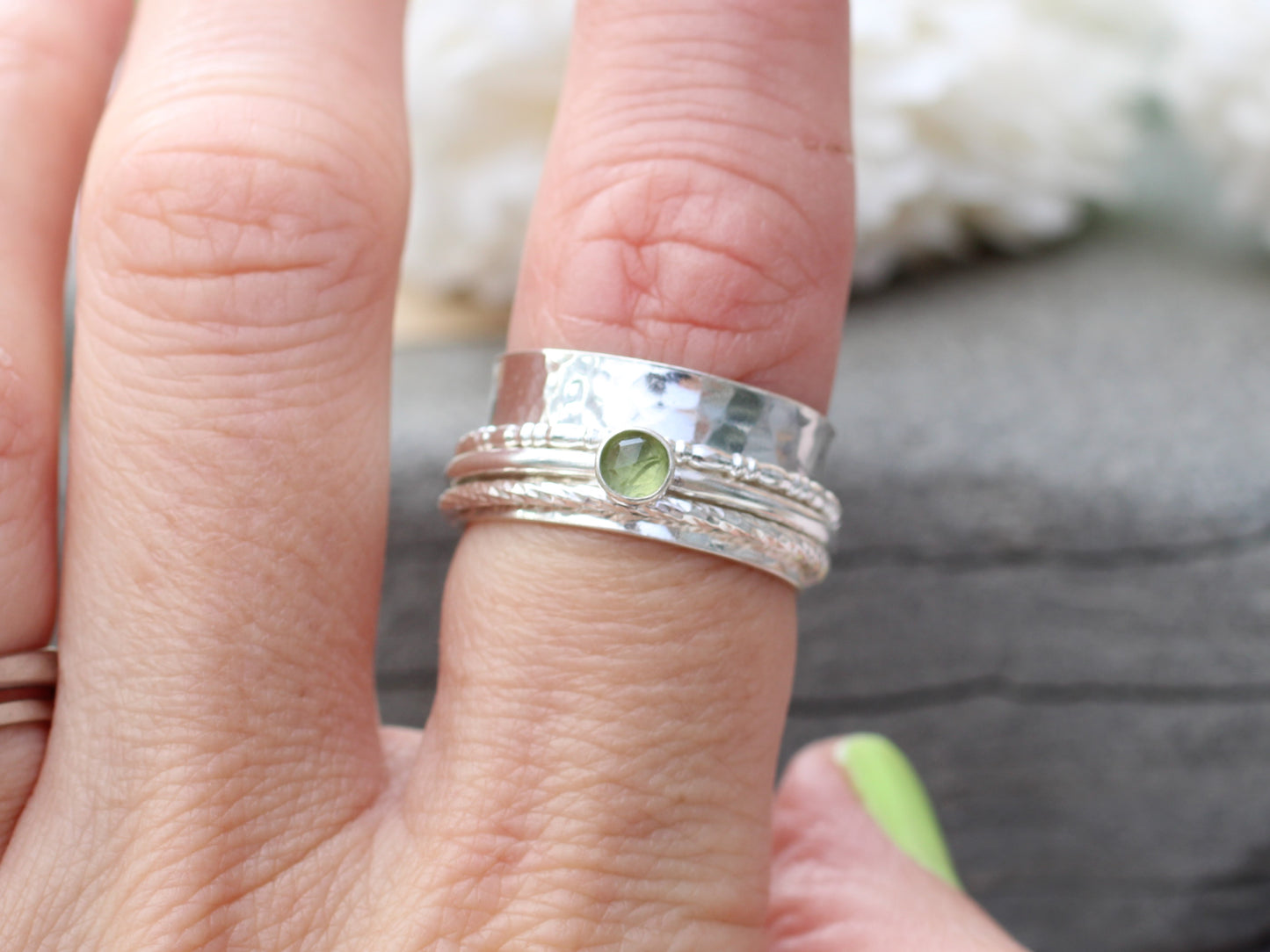 Sterling silver spinner ring with peridot gemstone. Size P - ready to ship.