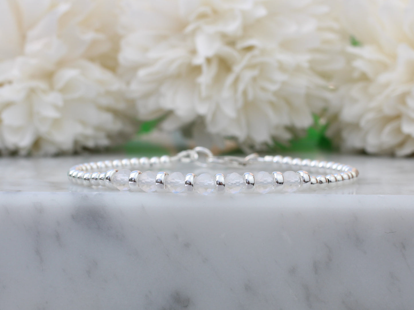 Quartz bracelet in silver.