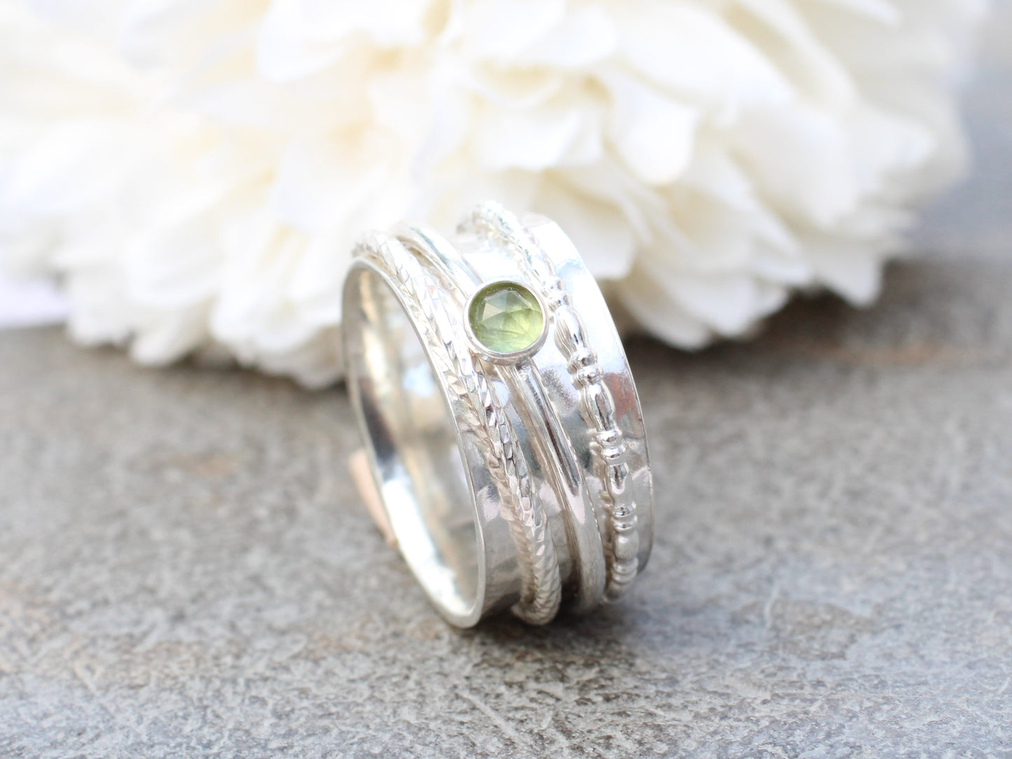 Sterling silver spinner ring with peridot gemstone. Size P - ready to ship.