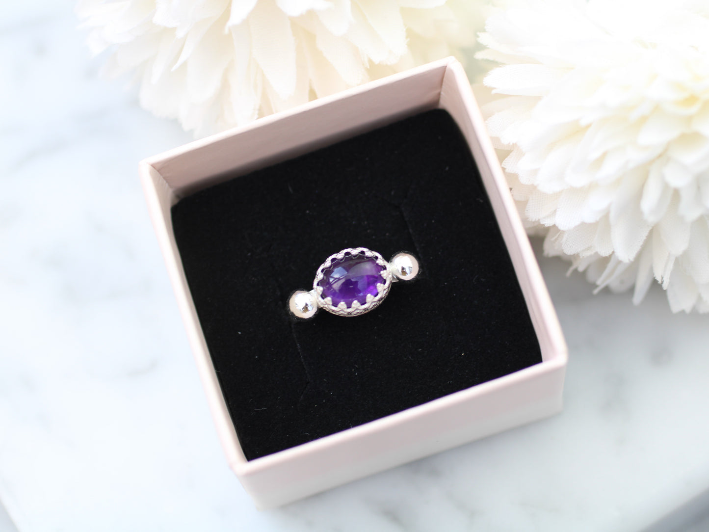 Chunky amethyst ring in sterling silver. Size P.