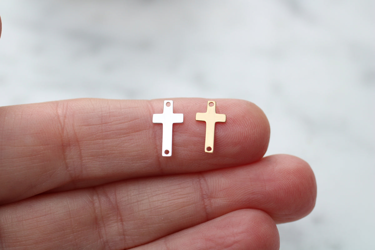 Cross connector in sterling silver or gold filled.