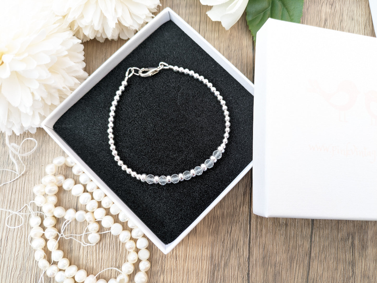 Quartz bracelet in silver.