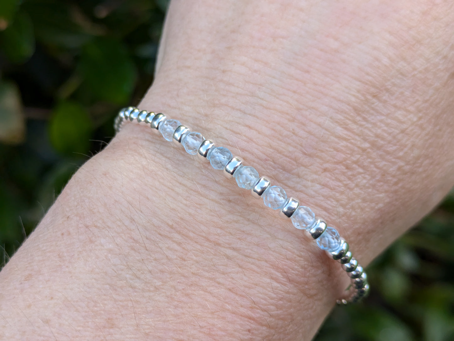 Blue topaz bracelet in silver.