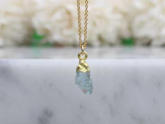 aquamarine and gold necklace