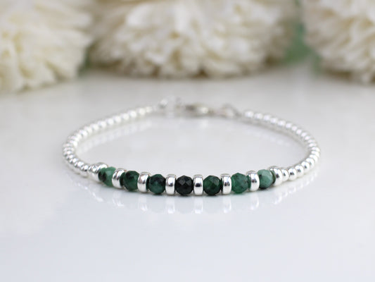 emerald gemstone bracelet