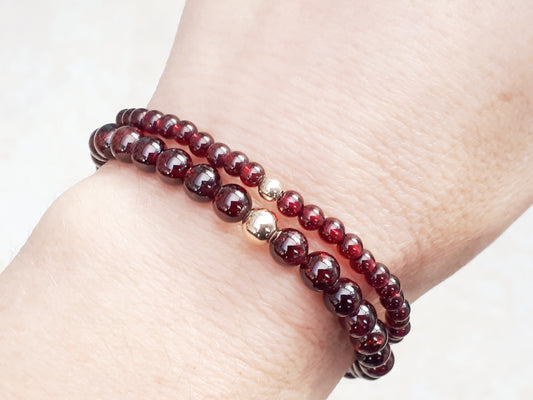 Garnet bead bracelet.