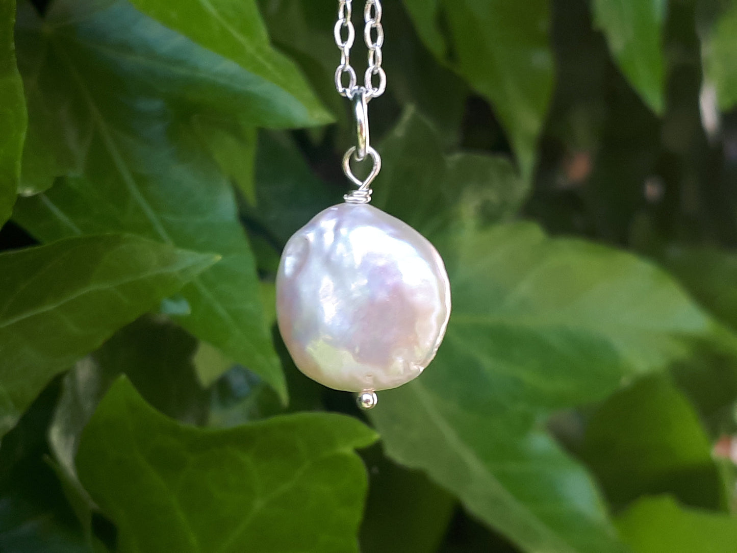 Coin pearl necklace in silver or gold.