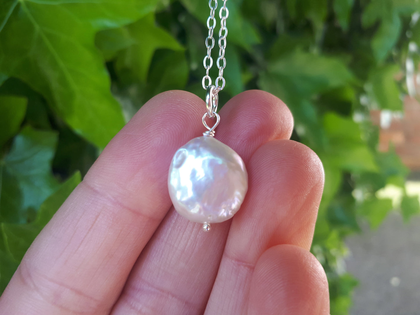 Coin pearl necklace in silver or gold.