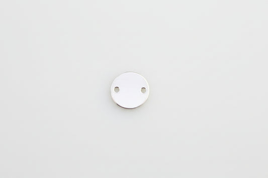 Personalised silver round connector.