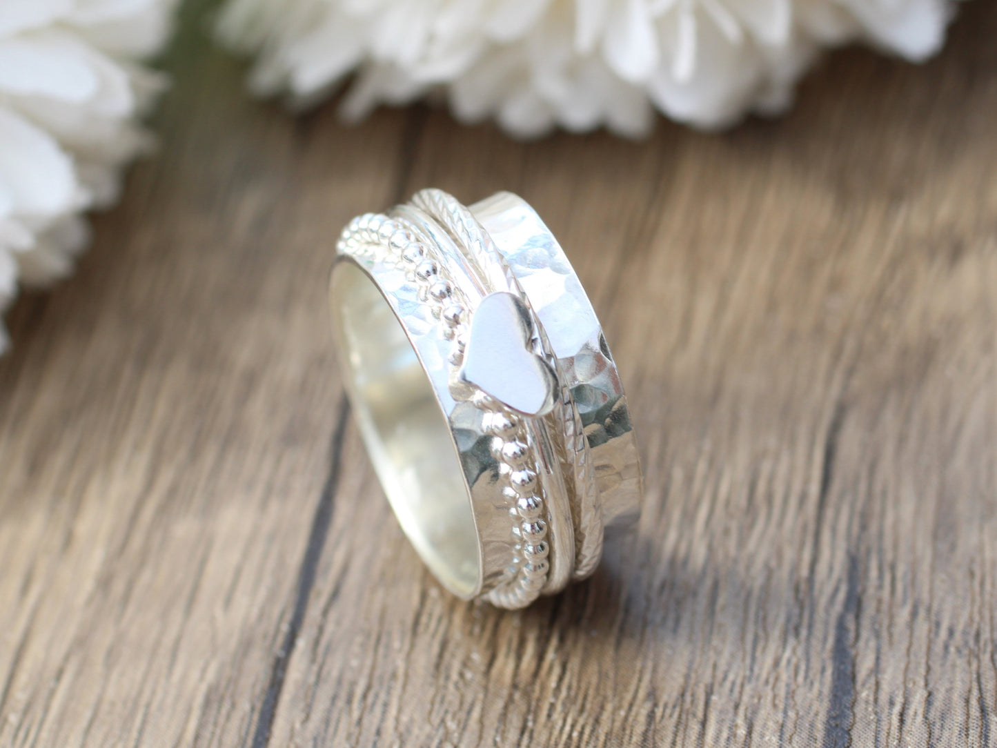 Heart spinner ring in sterling silver. Valentines ring.