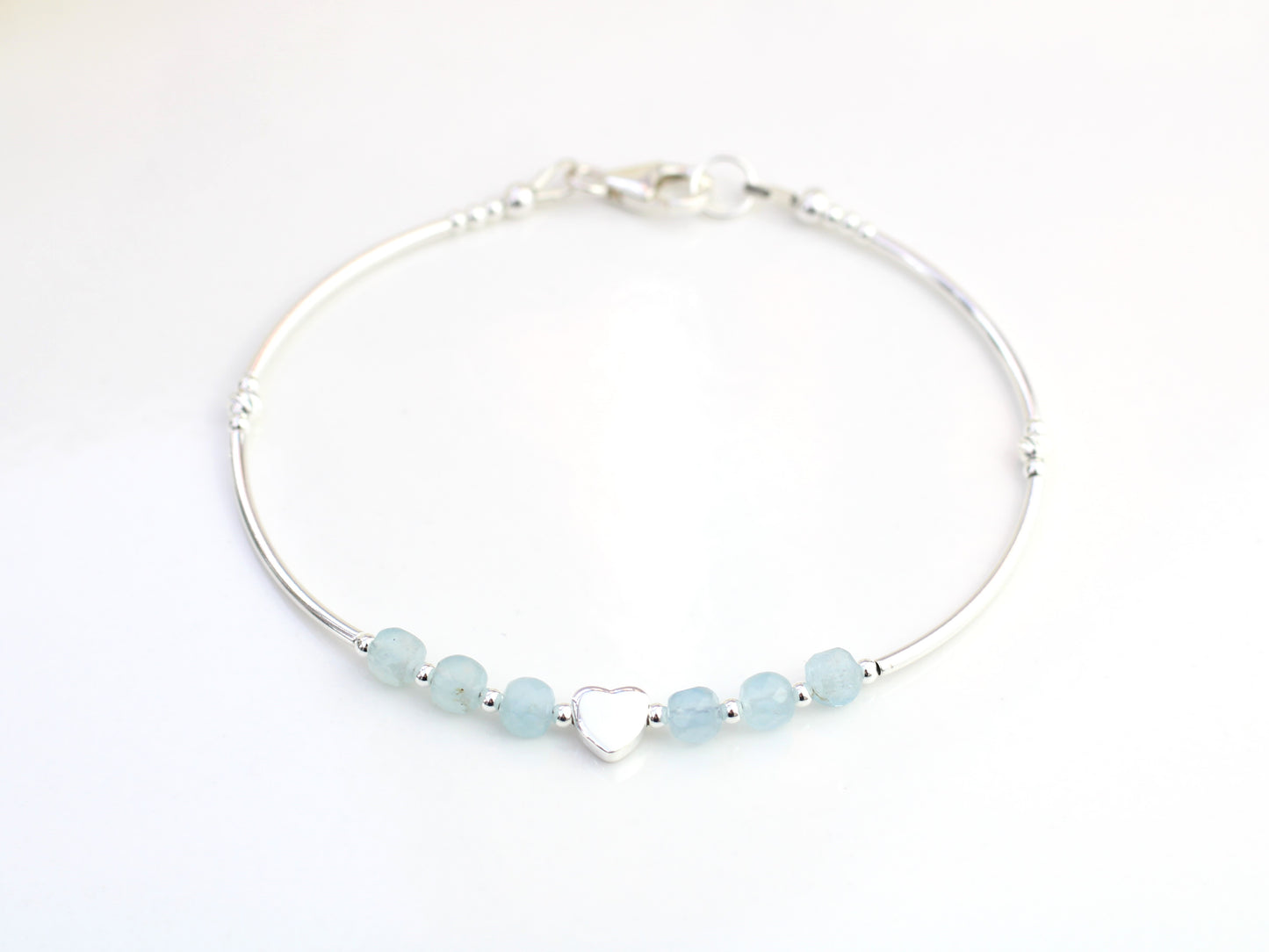 Aquamarine bracelet in sterling silver. March birthstone.