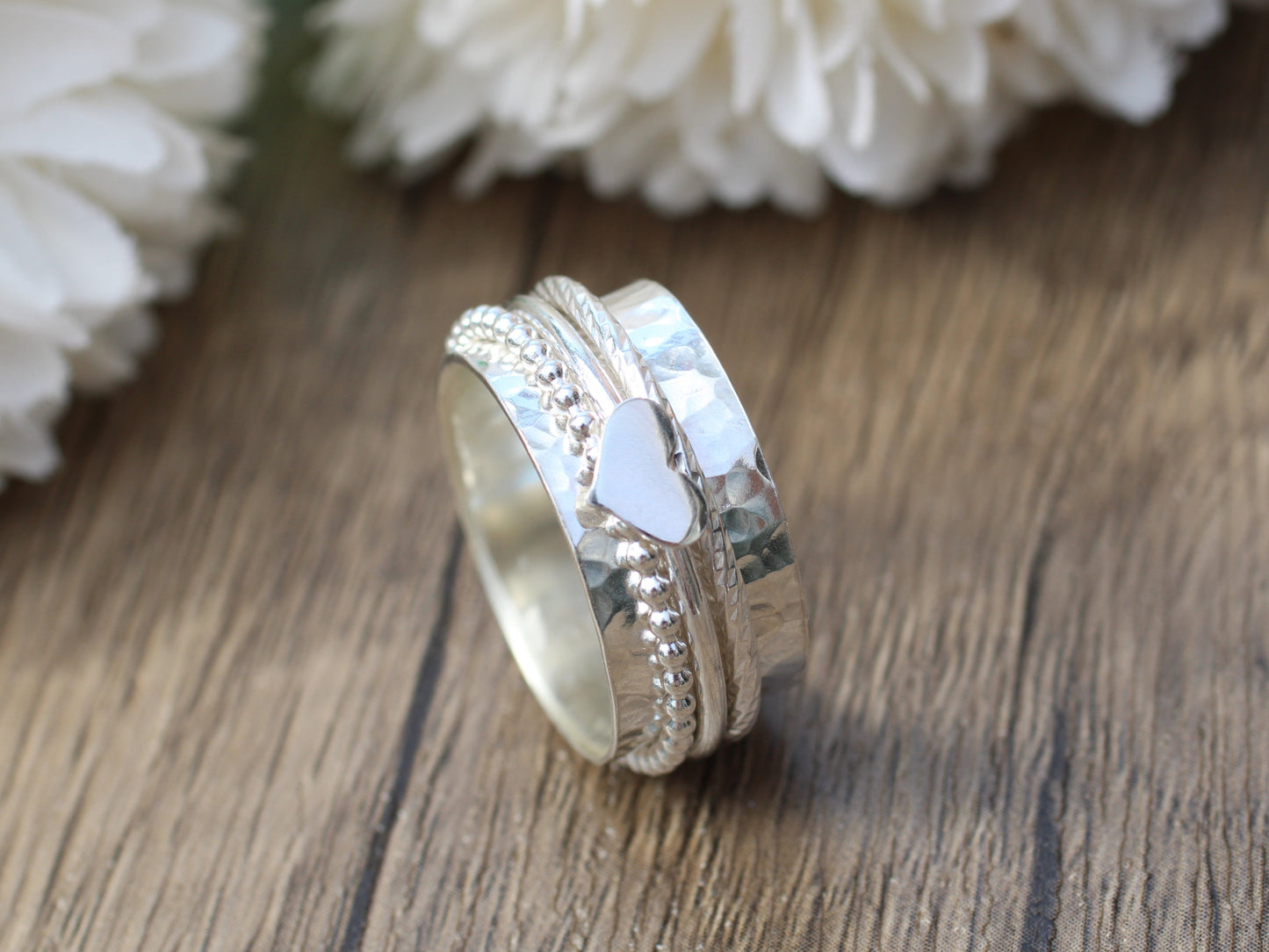 Heart spinner ring in sterling silver. Valentines ring.