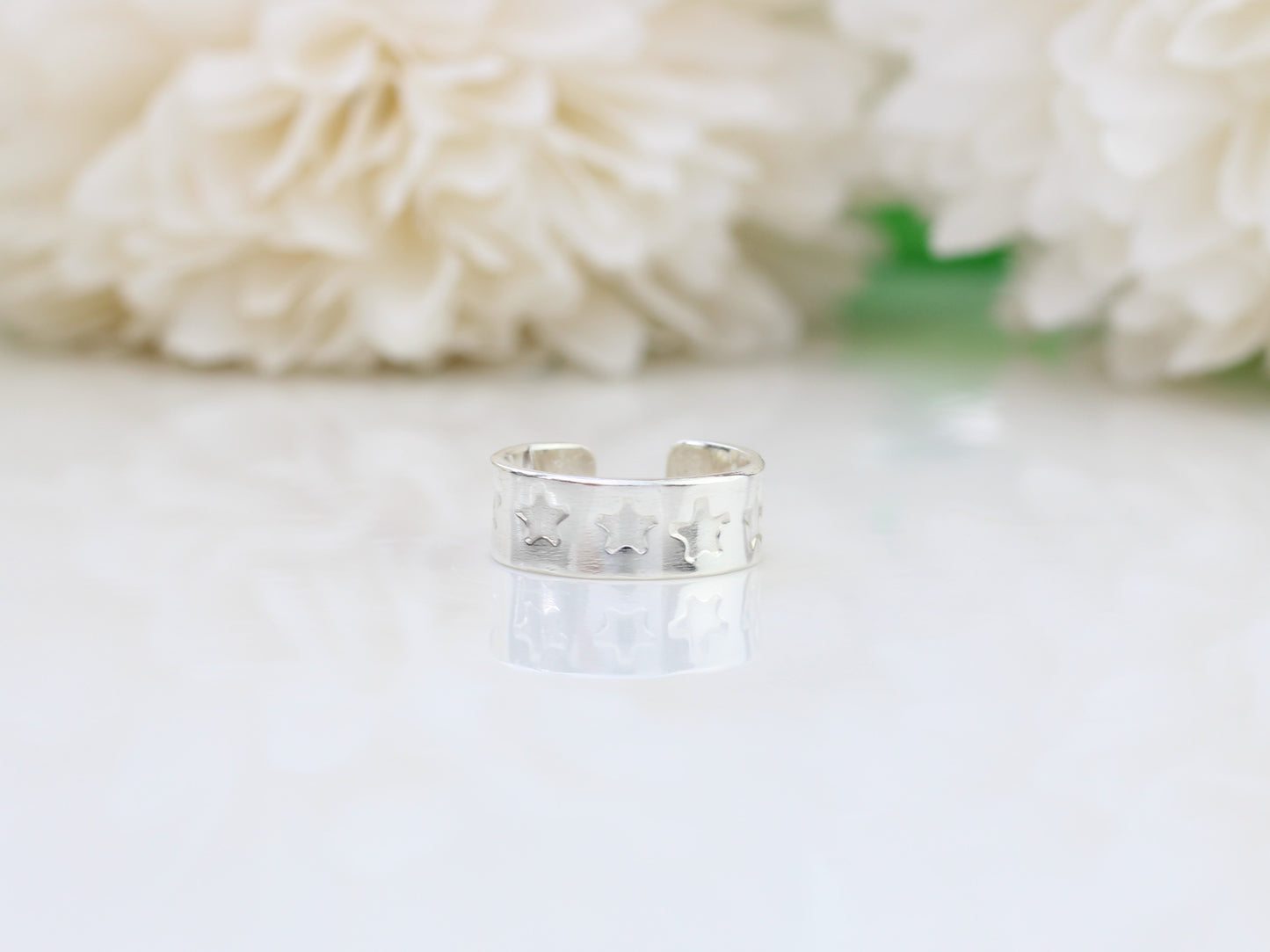 Star ear cuff. Ready to ship.