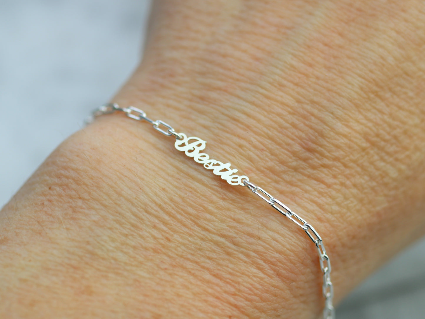 Bestie bracelet in silver. Best friend gift.