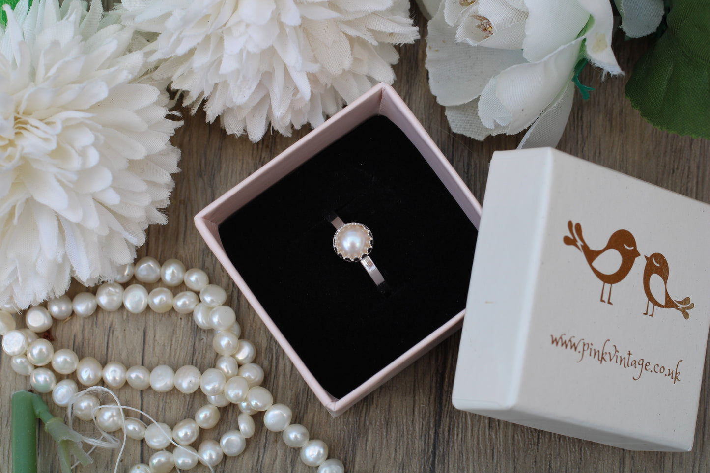 Sterling Silver Pearl Cabochon Ring.