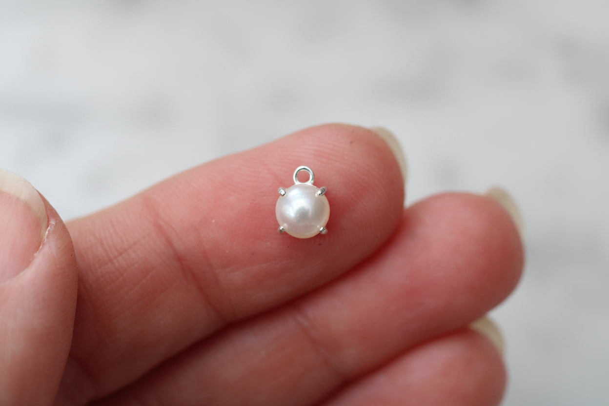 Pearl charm in sterling silver