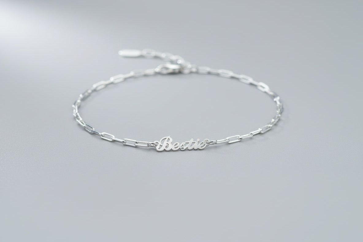 Bestie bracelet in silver. Best friend gift.