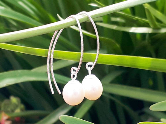 freshwater pearl drop earrings