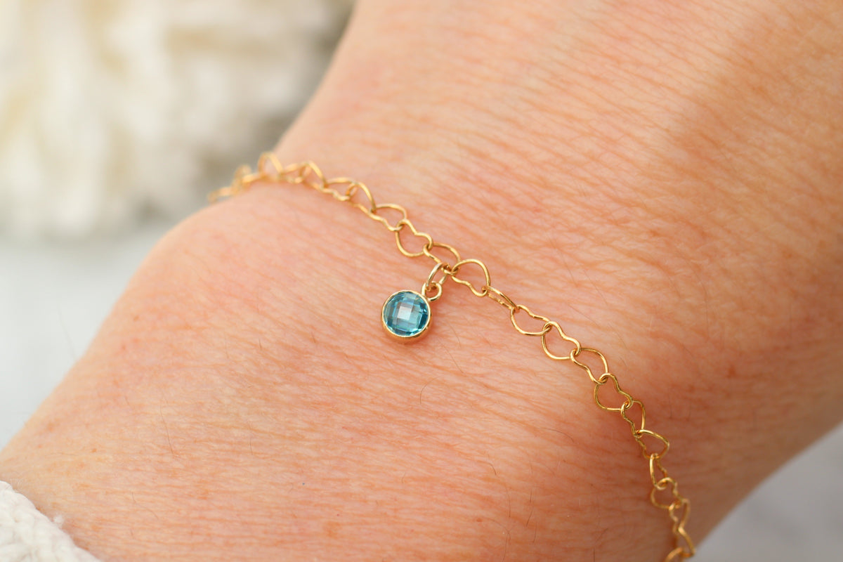 Heart Chain Bracelet with Birthstone Charm in Silver or Gold.