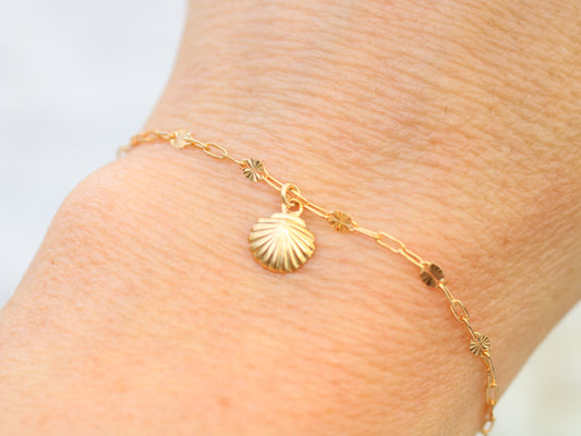 seashell bracelet