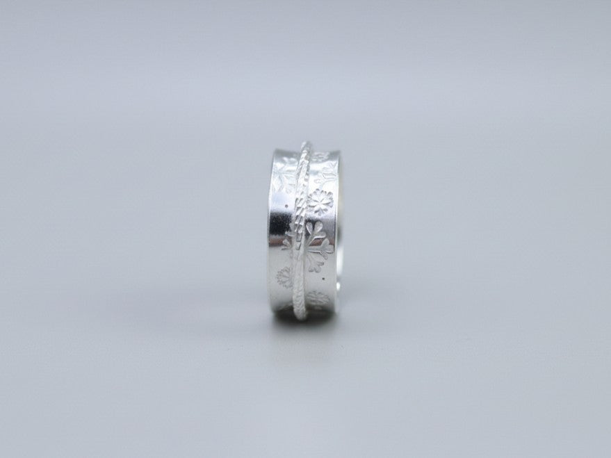 Snowflake spinner ring.