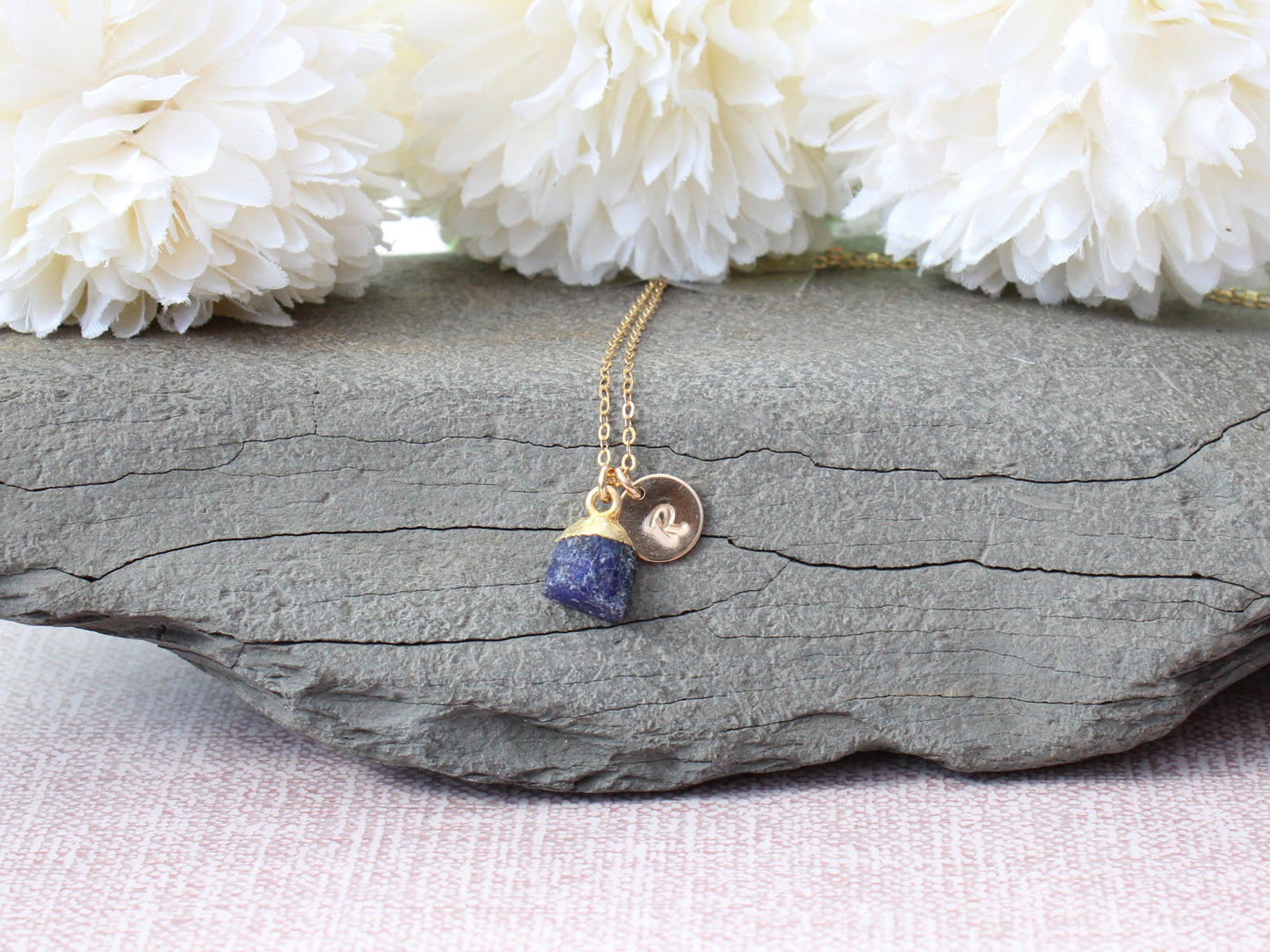 Personalised sapphire necklace in gold.